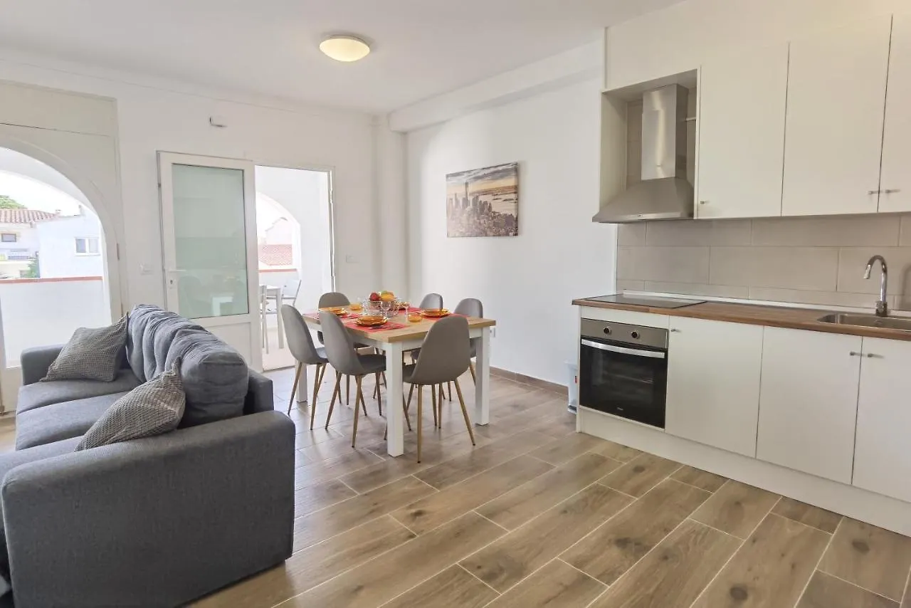 Leon Inmo Apartment Dana - 15770 Empuriabrava