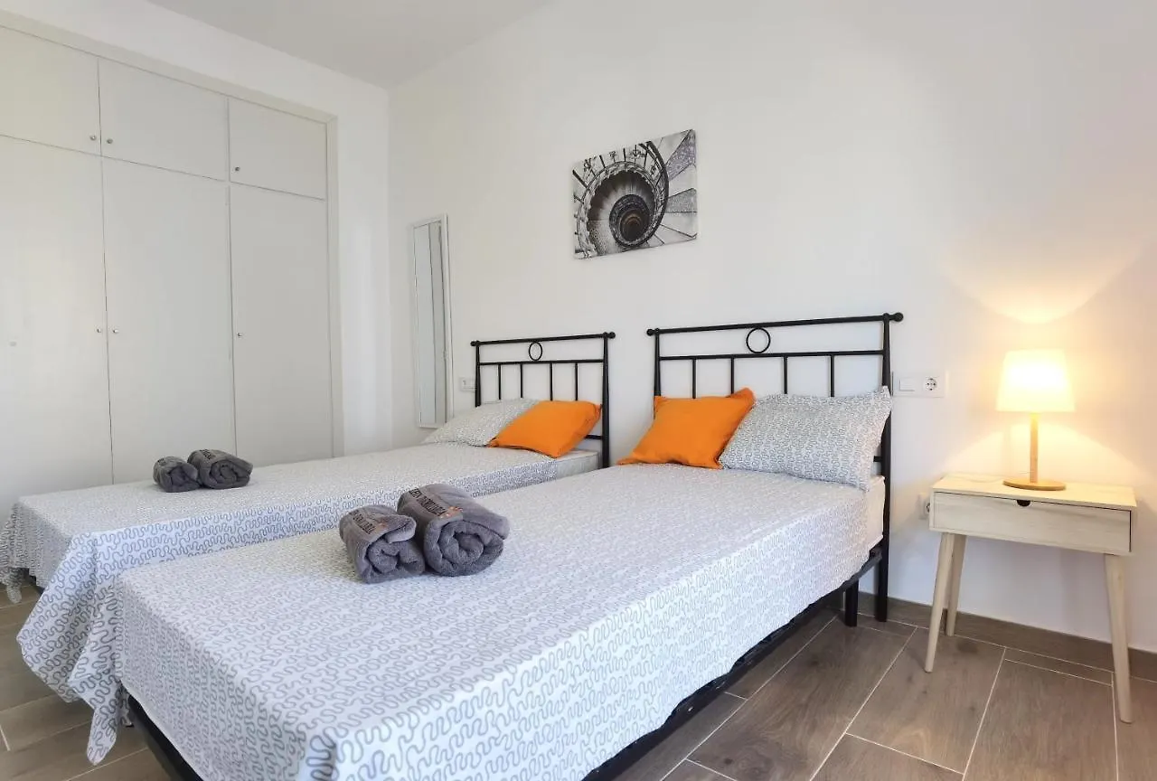 Leon Inmo Apartment Dana - 15770 Empuriabrava
